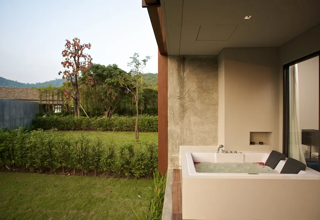 Wide-angle view of the suite’s stylish interior highlighting its comfort and sophistication.