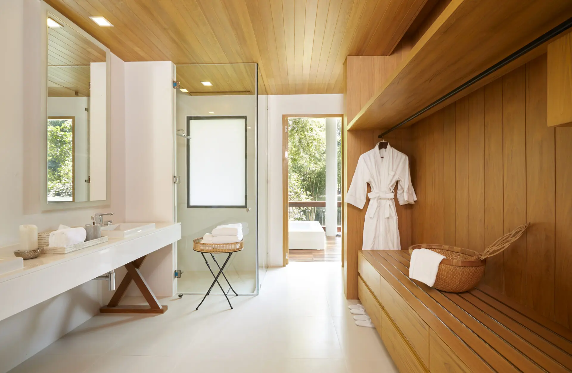 Spacious living area featuring refined décor and soft natural light, perfect for relaxing group stays.