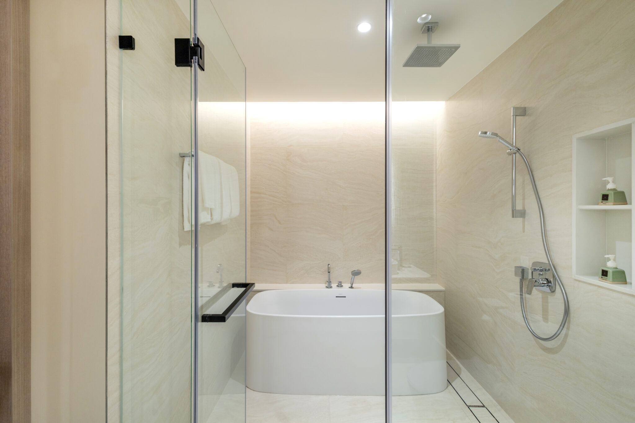 Family-friendly 2 bedroom pool villa Hua Hin Cha Am with spacious living room