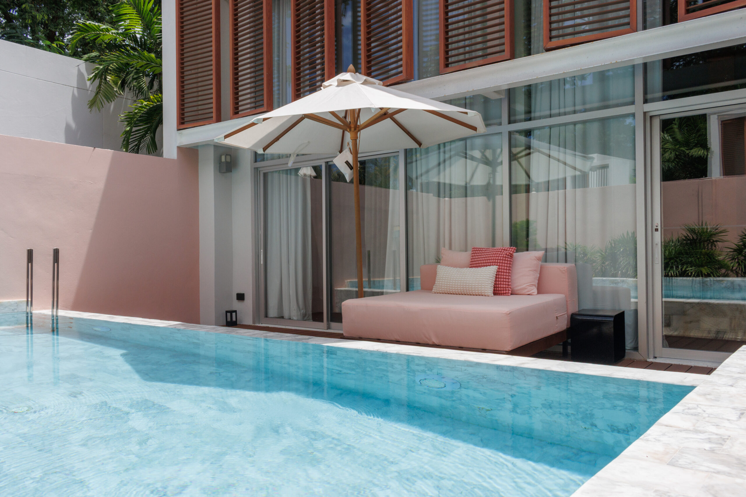 Modern 2 bedroom pool villa Hua Hin Cha Am with sun deck and private lounge