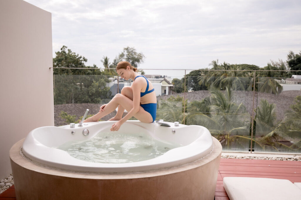 Hua Hin Cha Am beachfront hotel room with bathtub overlooking the sea