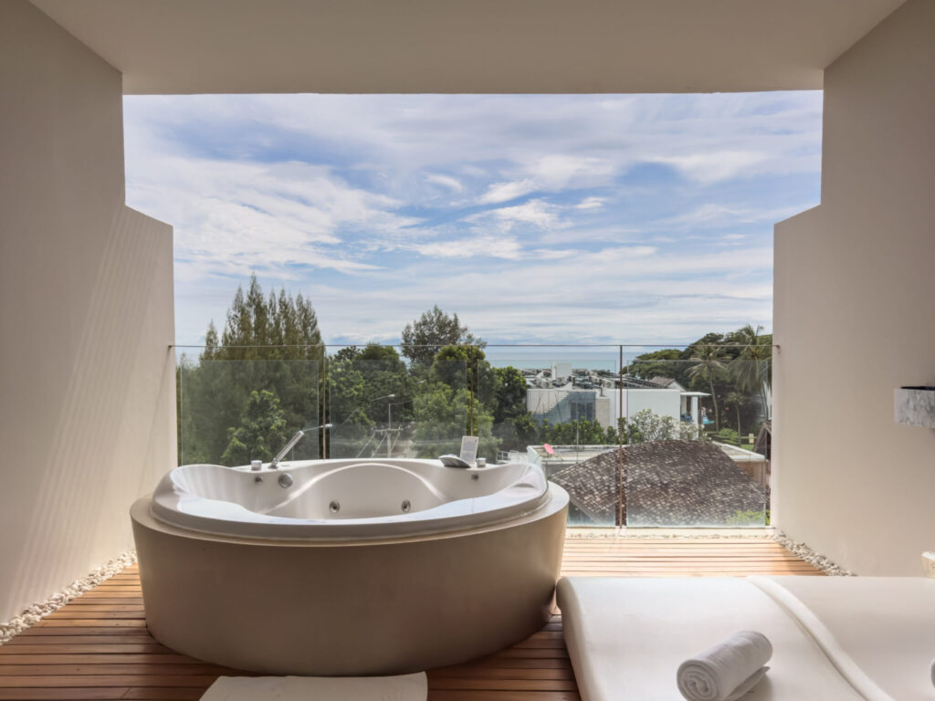 Modern beach hotel Hua Hin Cha Am with relaxing bathtub and tropical design