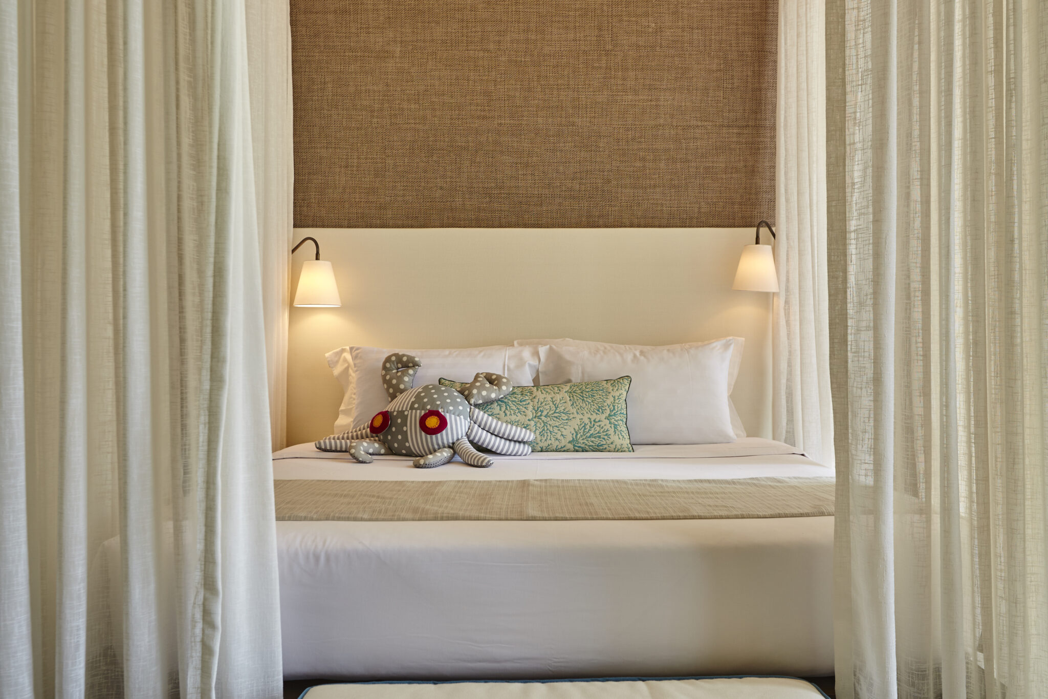 Luxury 1 bedroom beachfront pool villa Hua Hin Cha Am overlooking the ocean