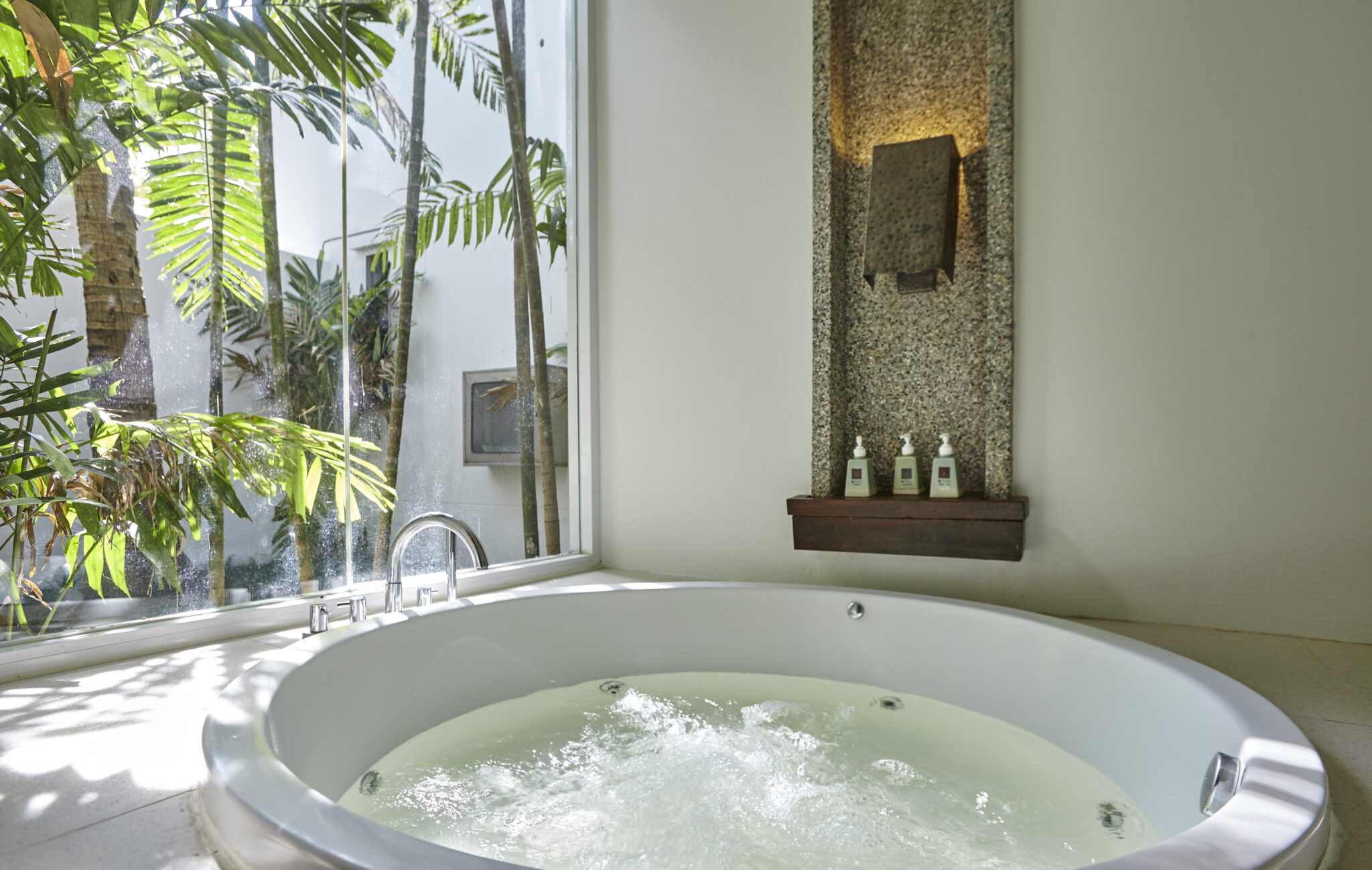 Family-friendly Hua Hin Cha Am 2 bedroom villa with private pool and spacious living area