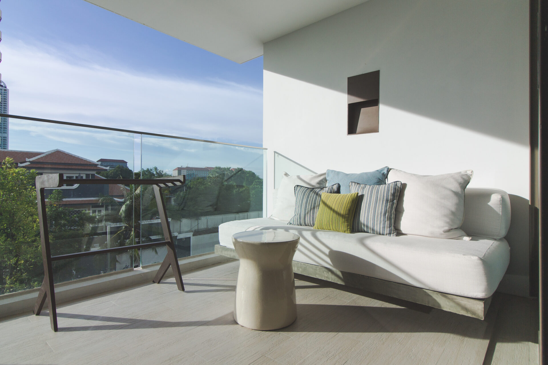 Luxurious pool suite featuring spacious interiors and a peaceful private pool for a memorable Pattaya family getaway.