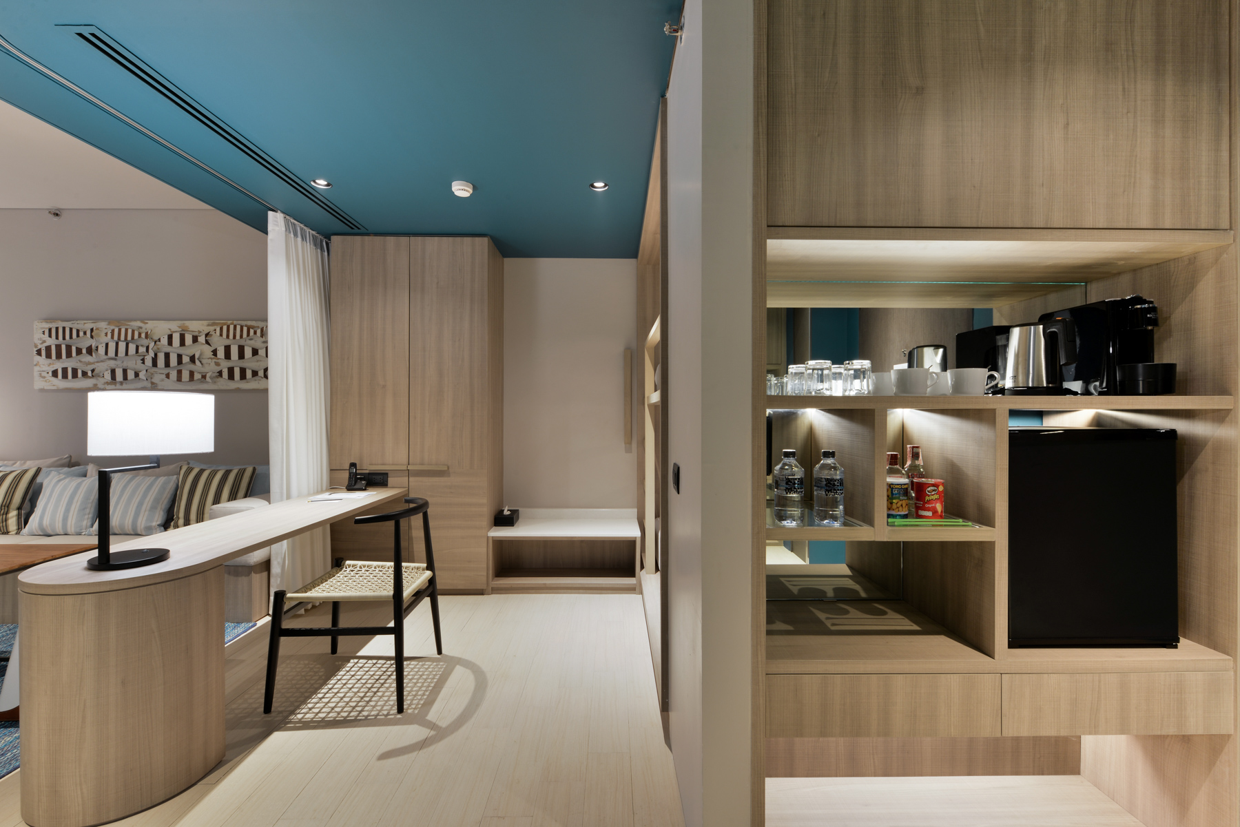 Spacious pool suite for up to 4 guests featuring modern décor and a private pool at a family hotel in Pattaya Na Jomtien.