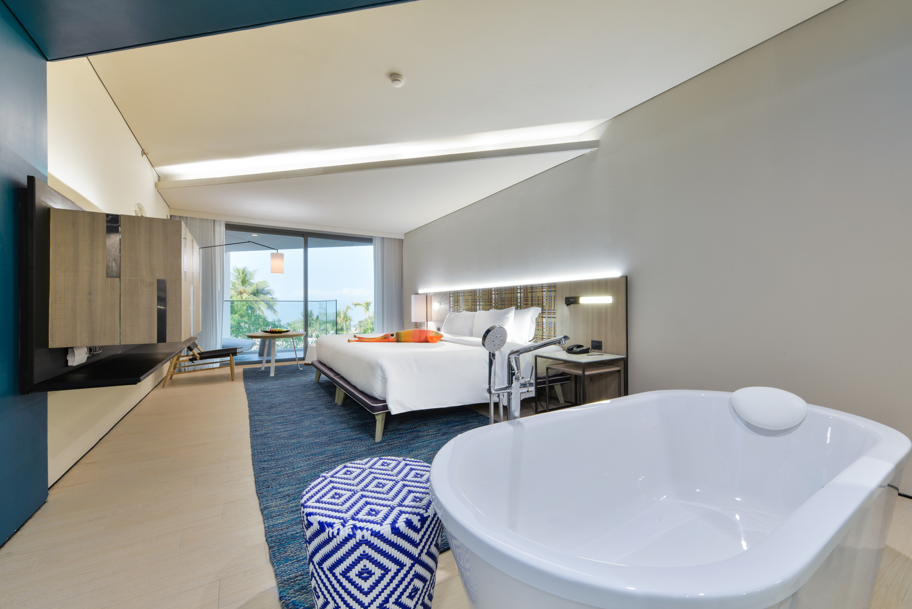 Cozy Sea Breeze interior with contemporary furnishings and refreshing tones, creating a calm retreat by the ocean in Na Jomtien.